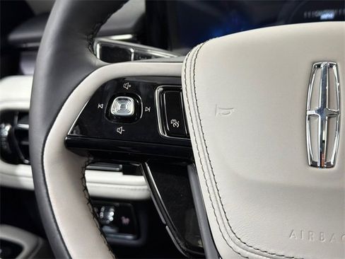 New 2026 Lincoln Aviator AWD image 26