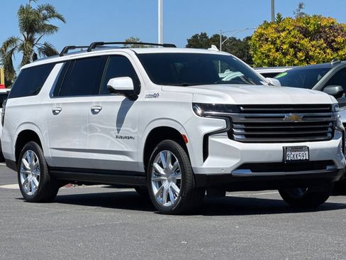 Used 2023 Chevrolet Suburban High Country w/ LPO, Illumination Package AWD/4WD image 2
