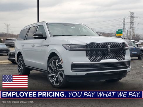 New 2026 Lincoln Navigator Reserve AWD/4WD image 1