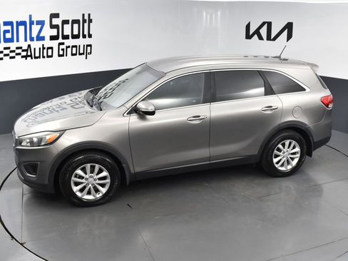 Used 2016 Kia Sorento L FWD image 10