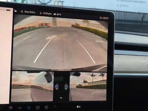 Used 2022 Tesla Model 3 image 14