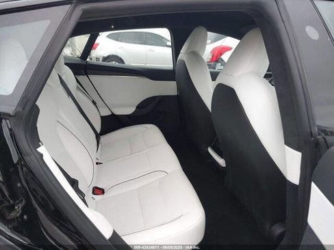 Used 2022 Tesla Model S Plaid AWD/4WD image 8