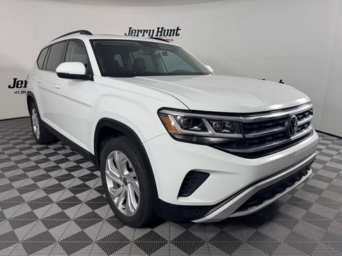 Used 2023 Volkswagen Atlas SE w/ Panoramic Sunroof Package FWD image 6