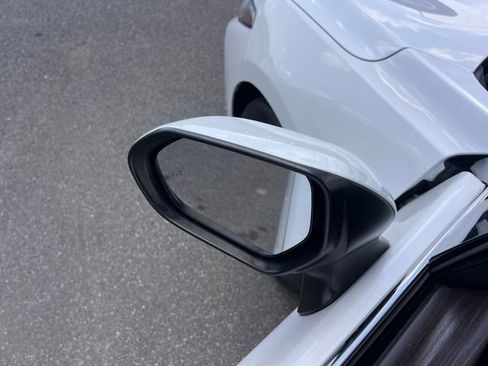 Used 2019 Toyota Avalon XLE w/ Moonroof Package FWD image 12