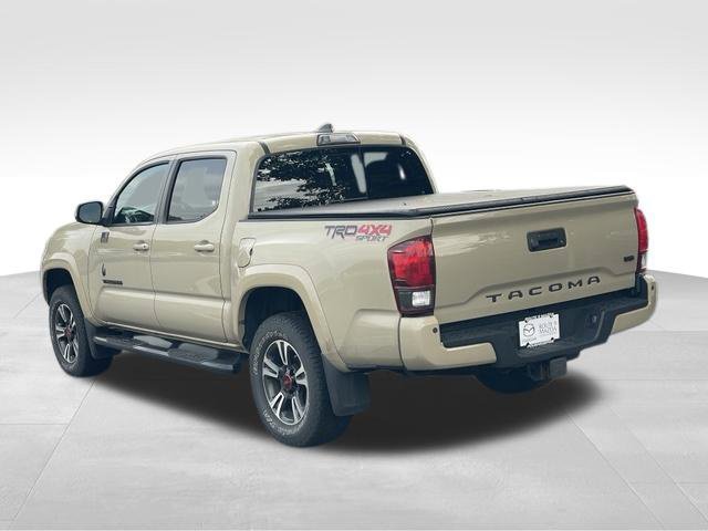 Used 2019 Toyota Tacoma TRD Sport AWD/4WD image 5