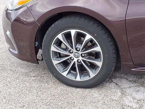 Used 2017 Toyota Avalon XLE image 25