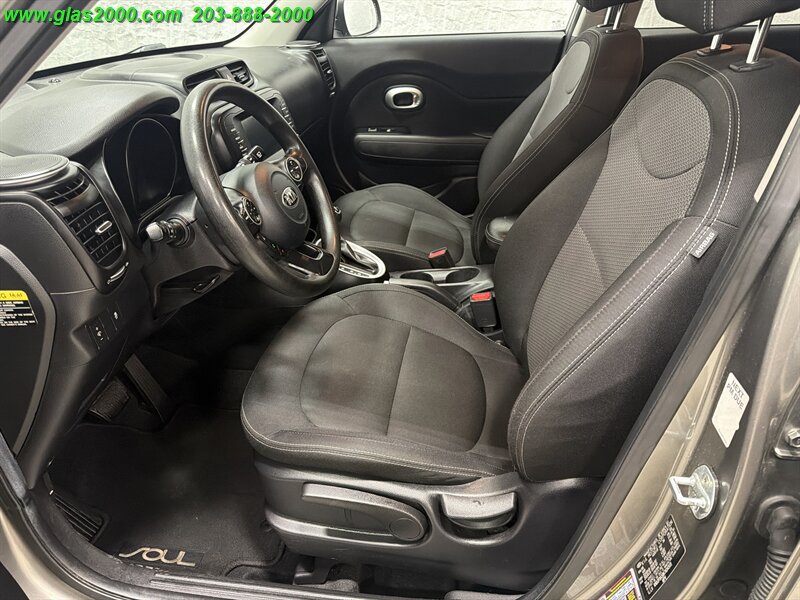 Used 2019 Kia Soul + FWD image 27