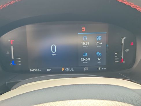 Used 2024 Ford Escape ST-Line w/ Tech Pack #1 FWD image 32