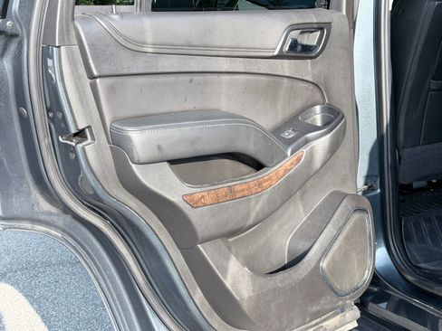 Used 2020 Chevrolet Tahoe LT RWD image 35