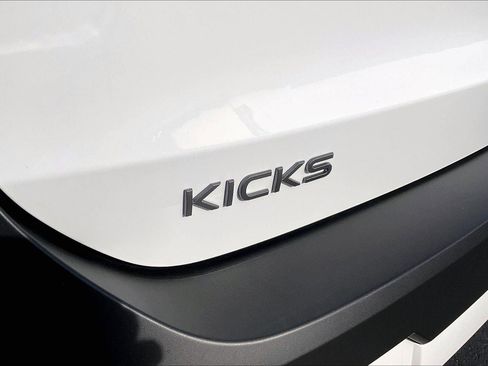 New 2026 Nissan Kicks SV image 12