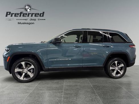 New 2026 Jeep Grand Cherokee Limited AWD/4WD image 9