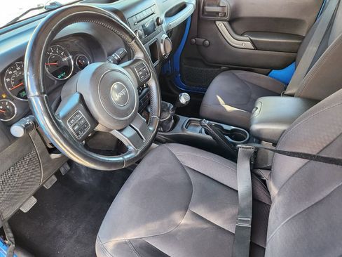 Used 2015 Jeep Wrangler Unlimited Sport w/ Max Tow Package image 7