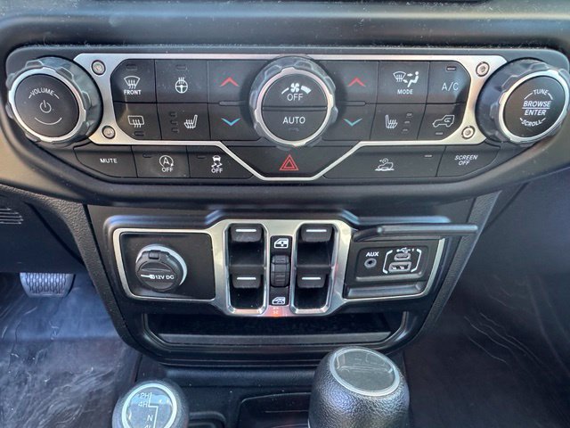 Used 2020 Jeep Gladiator Overland AWD/4WD image 14