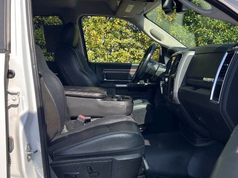 Used 2017 RAM 1500 Laramie image 17