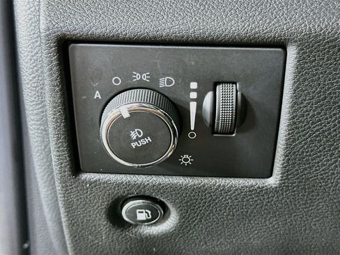 Used 2021 Jeep Grand Cherokee Laredo X AWD/4WD image 17