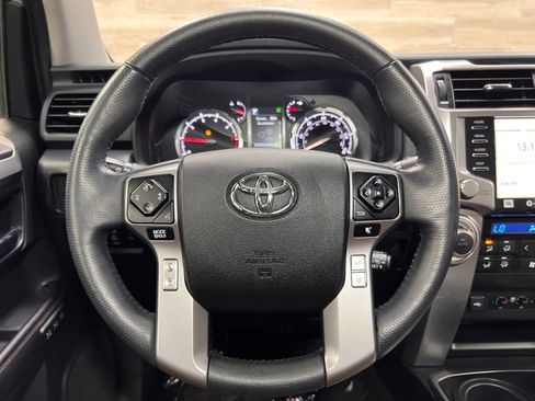 Used 2024 Toyota 4Runner Limited AWD/4WD image 31