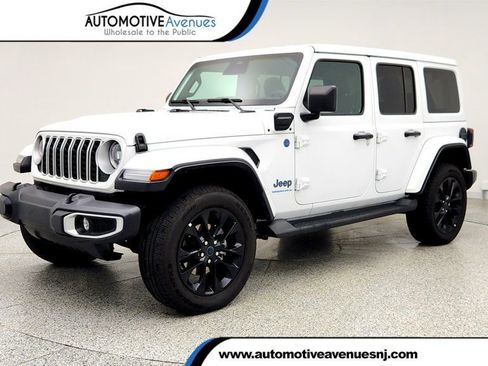 Used 2025 Jeep Wrangler Unlimited Sahara image 1