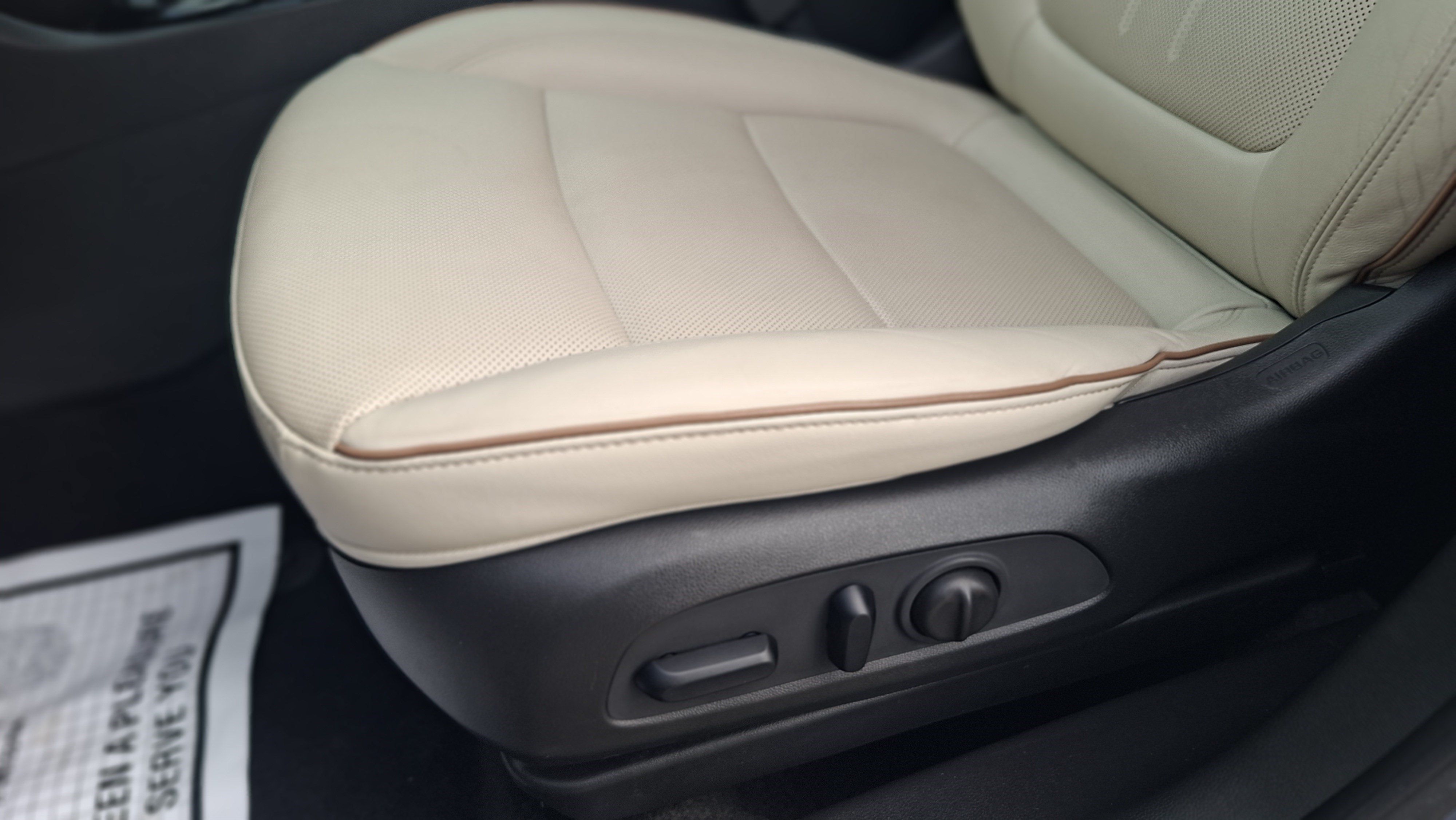 Used 2024 Buick Encore GX Avenir w/ Avenir Technology Package FWD image 18