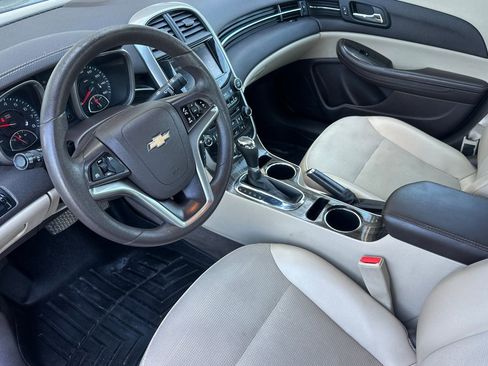 Used 2015 Chevrolet Malibu LT w/ Power Convenience Package FWD image 9