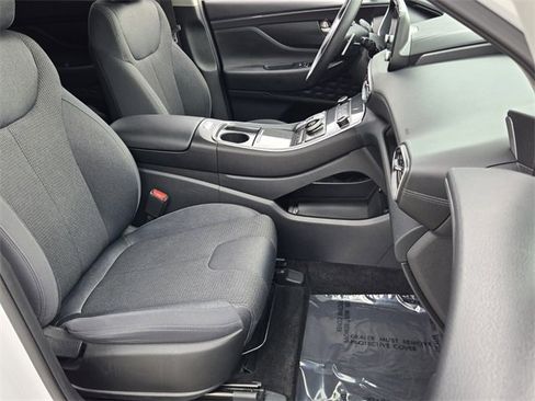 Used 2022 Hyundai Santa Fe SEL image 16
