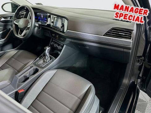 Used 2024 Volkswagen Jetta SE FWD image 28