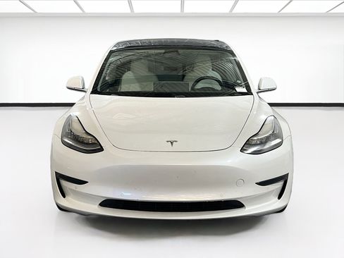 Used 2020 Tesla Model 3 Standard Range Plus image 2
