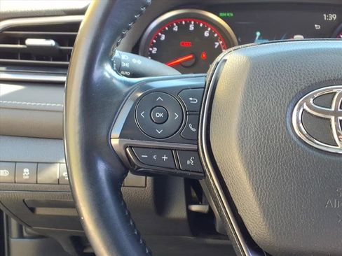 Used 2022 Toyota Camry XSE image 18