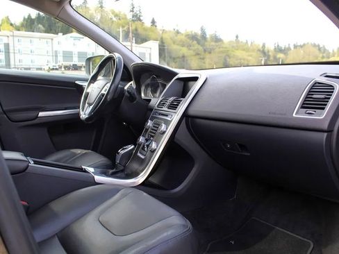Used 2016 Volvo XC60 T5 Premier AWD/4WD image 17