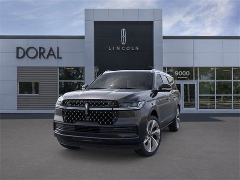 New 2025 Lincoln Navigator L Black Label image 2