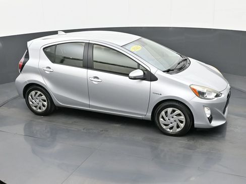Used 2015 Toyota Prius C Four image 27