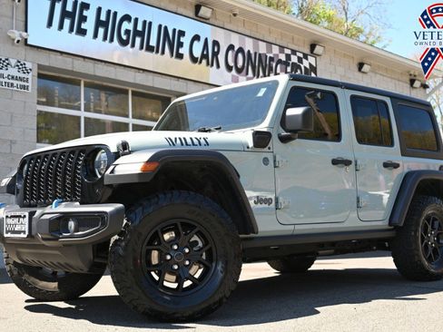 Used 2024 Jeep Wrangler Unlimited AWD/4WD image 1