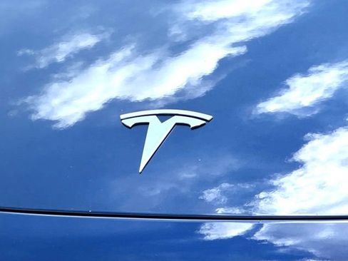 Used 2023 Tesla Model 3 Standard Range RWD image 6