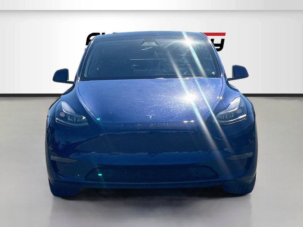 Used 2023 Tesla Model Y Long Range AWD/4WD image 2