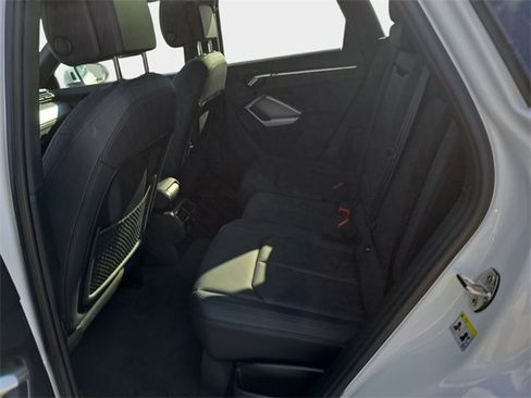 Certified 2024 Audi Q3 2.0T Premium Plus image 15