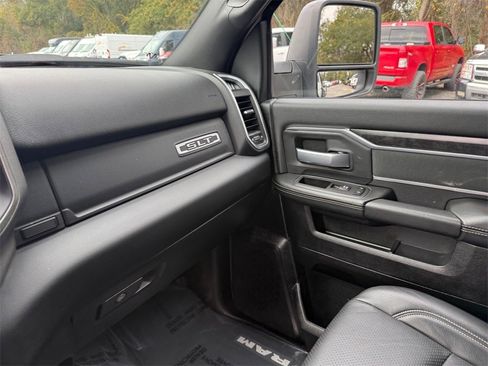 Used 2024 RAM 3500 SLT w/ Quick Order Package 2YG SLT image 28