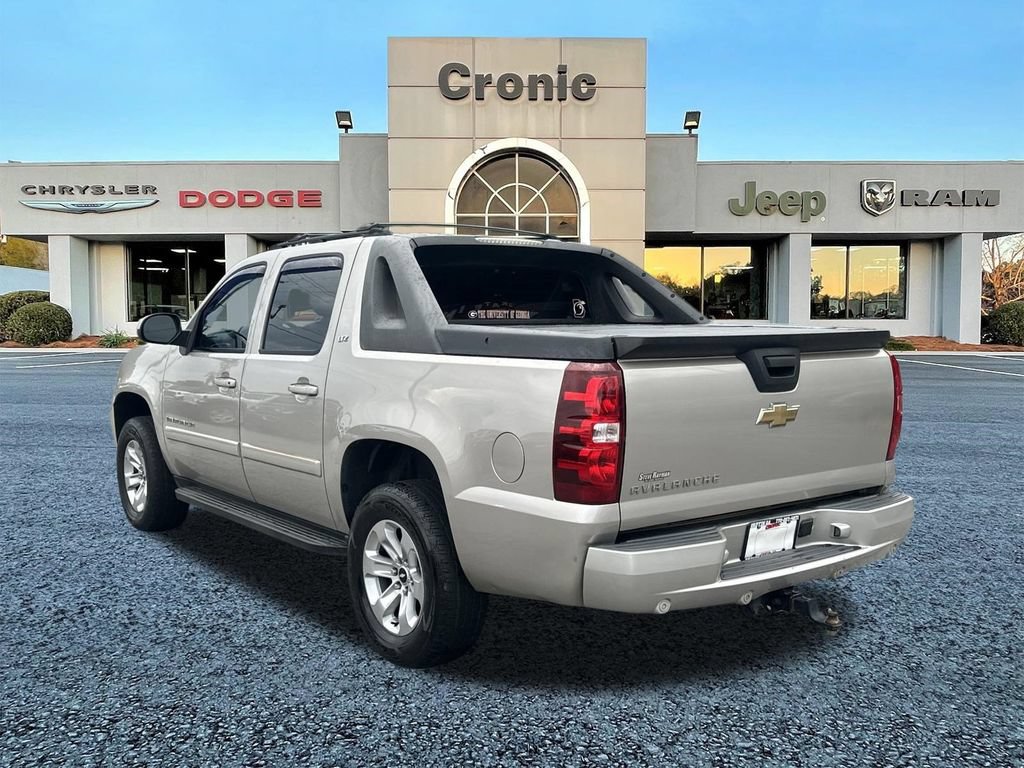 Used 2007 Chevrolet Avalanche LTZ w/ LTZ Preferred Equipment Group RWD image 5