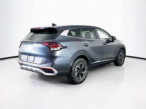 Used 2025 Kia Sportage LX image 9