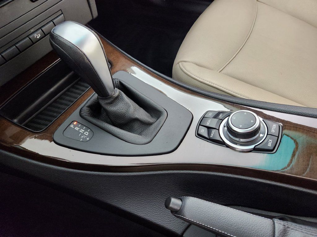 Used 2011 BMW 335i xDrive Sedan AWD/4WD image 26