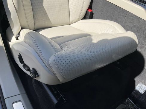 Used 2023 Volvo XC90 T8 Ultimate w/ Lounge Package AWD/4WD image 78