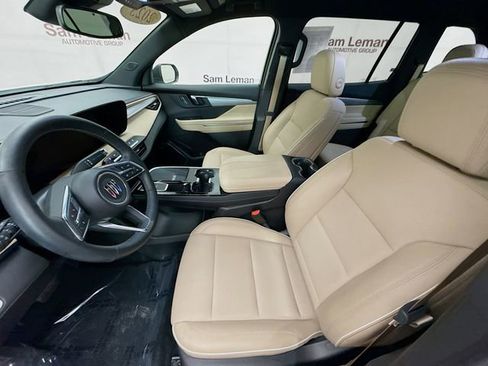 Used 2025 Buick Enclave Preferred image 22