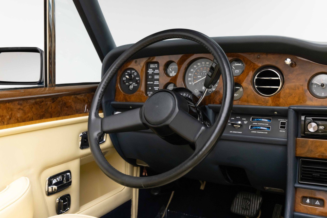 Used 1989 Rolls-Royce Corniche II RWD image 10