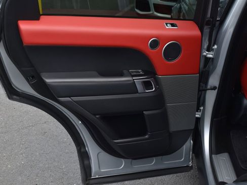 Used 2019 Land Rover Range Rover Sport HSE Dynamic image 27