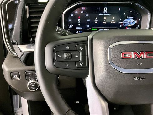 Used 2025 GMC Sierra 2500 SLT w/ SLT Premium Package image 12