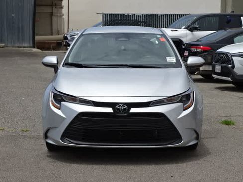 Used 2025 Toyota Corolla LE FWD image 3