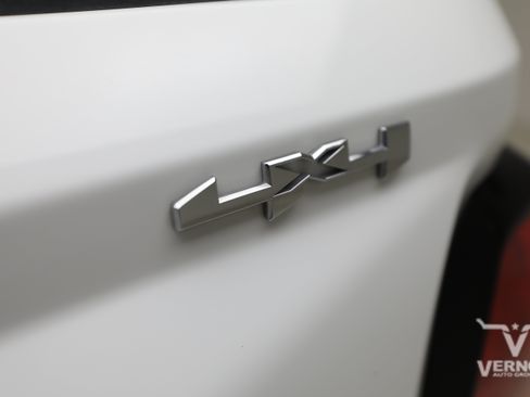 Used 2024 GMC Canyon Elevation w/ Elevation Premium Package AWD/4WD image 33