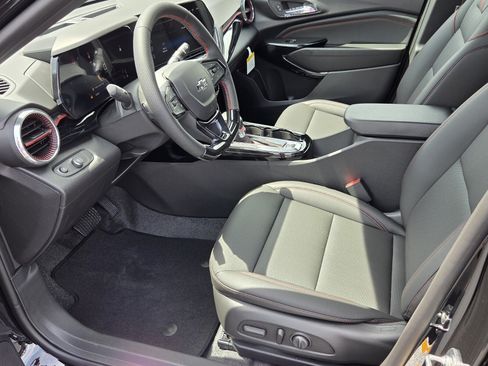 New 2026 Chevrolet Trax RS w/ Driver Confidence Package FWD image 5