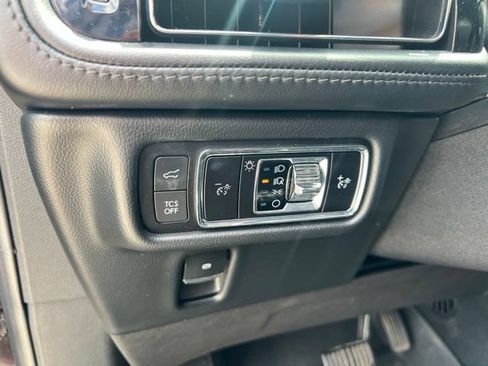 Used 2023 Lincoln Nautilus AWD image 15