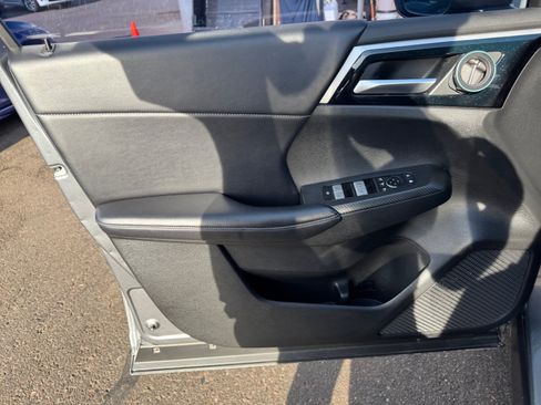 Used 2024 Mitsubishi Outlander SE FWD image 15