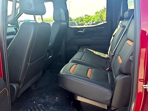 Used 2024 GMC Sierra 1500 AT4 w/ Technology Package AWD/4WD image 14