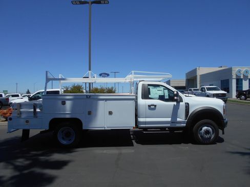 Used 2024 Ford F550 4x4 Regular Cab Super Duty image 2